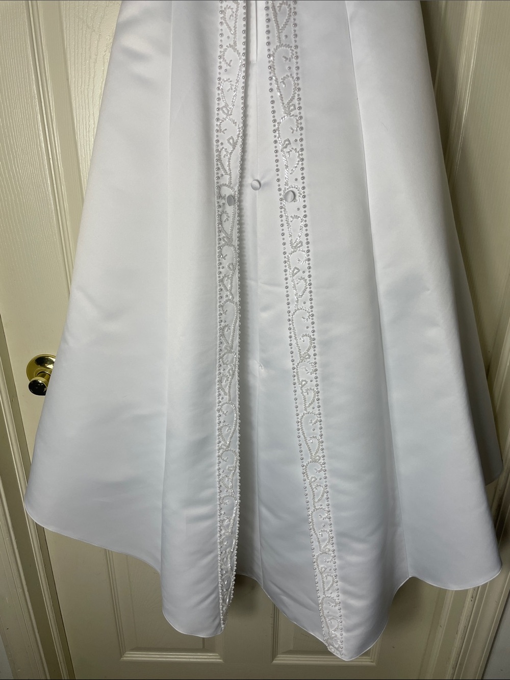 David’s bridal White Sleeveless Flower Girl Dress with Beaded Neckline NWOT - Picture 6 of 8